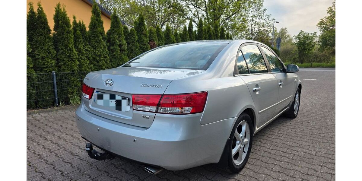 Hyundai SONATA 134.600 km 4.950 &euro; Berlin 12353