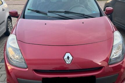 Renault Clio 157.000 km 2.200 &euro; aachen 52072