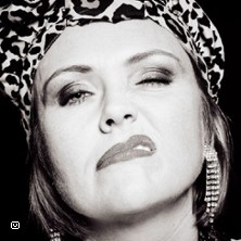 Die Nowak - Steinige Grüße von der grenzenlosen Wiese 19.02.2026 SCHATZKISTL – Theater . Kabarett . Club - Im Leonardo Royal Mannheim