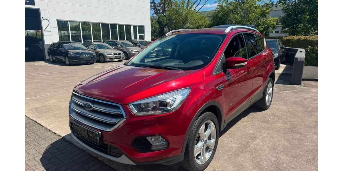 Ford Kuga 153.000 km 13.900 &euro; Detmold 32756