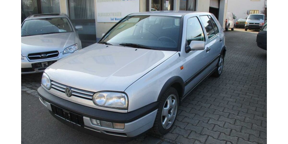 VW Golf 148.200 km 12.990 € Augsburg 86167