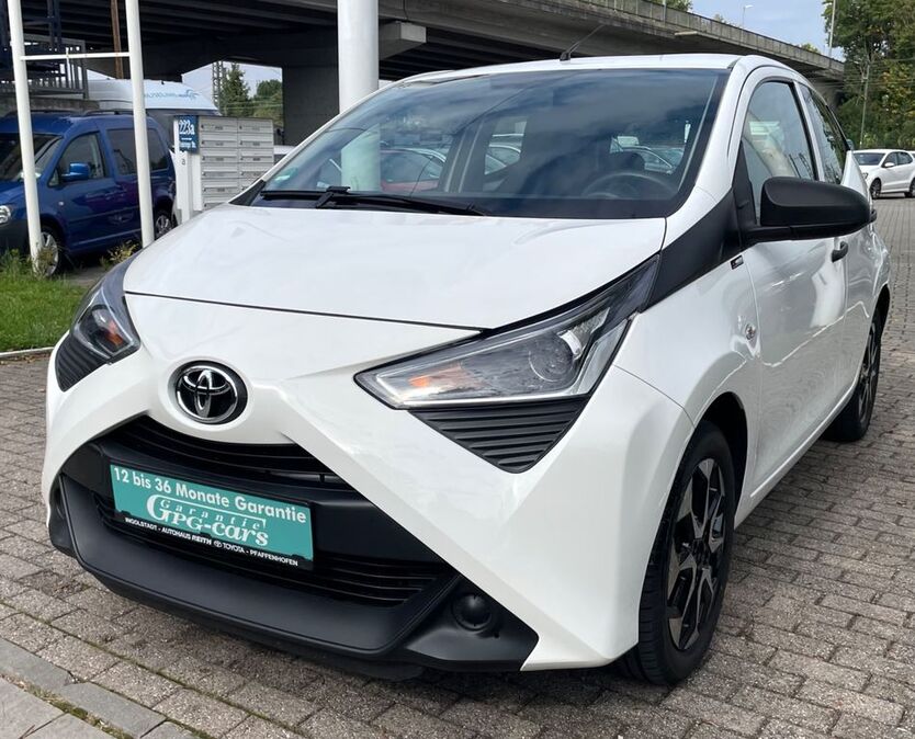 Toyota Aygo (X) 160.000 km 6.999 € Muenchen 81825