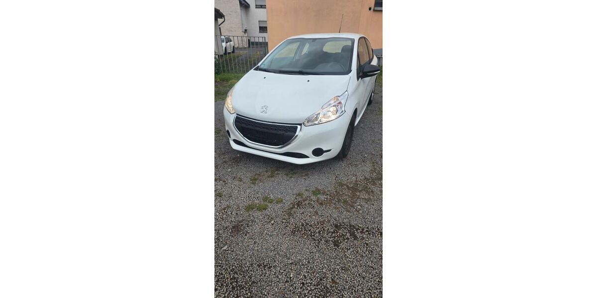 Peugeot 208 64.062 km 5.300 € Nickenich 56645
