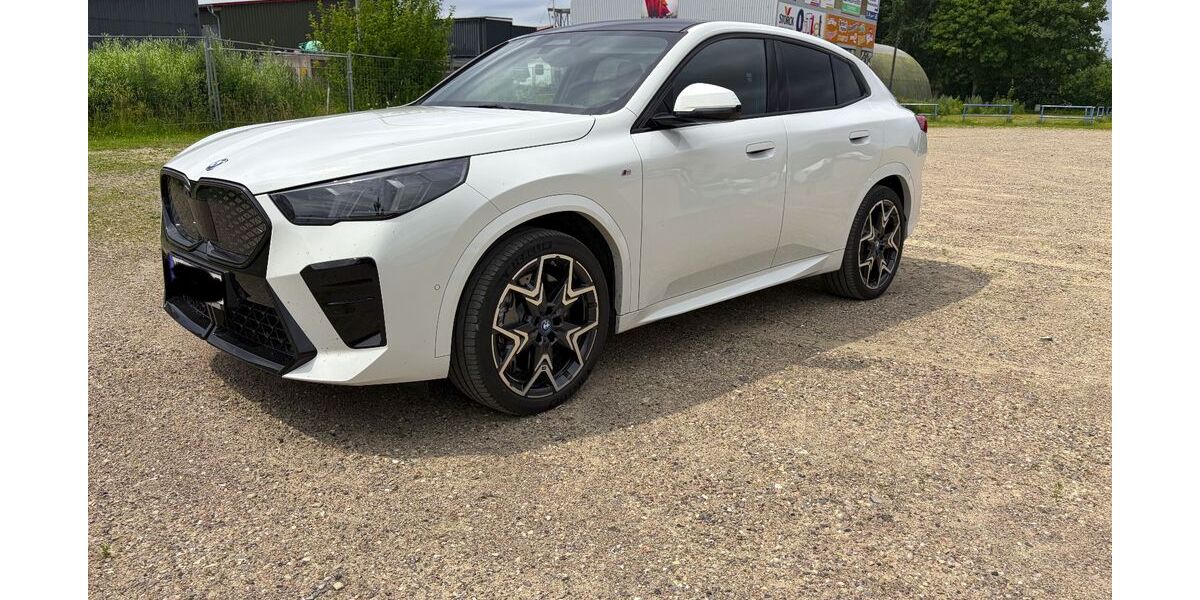 BMW iX2 50.000 km 42.800 &euro; Büsum 25761