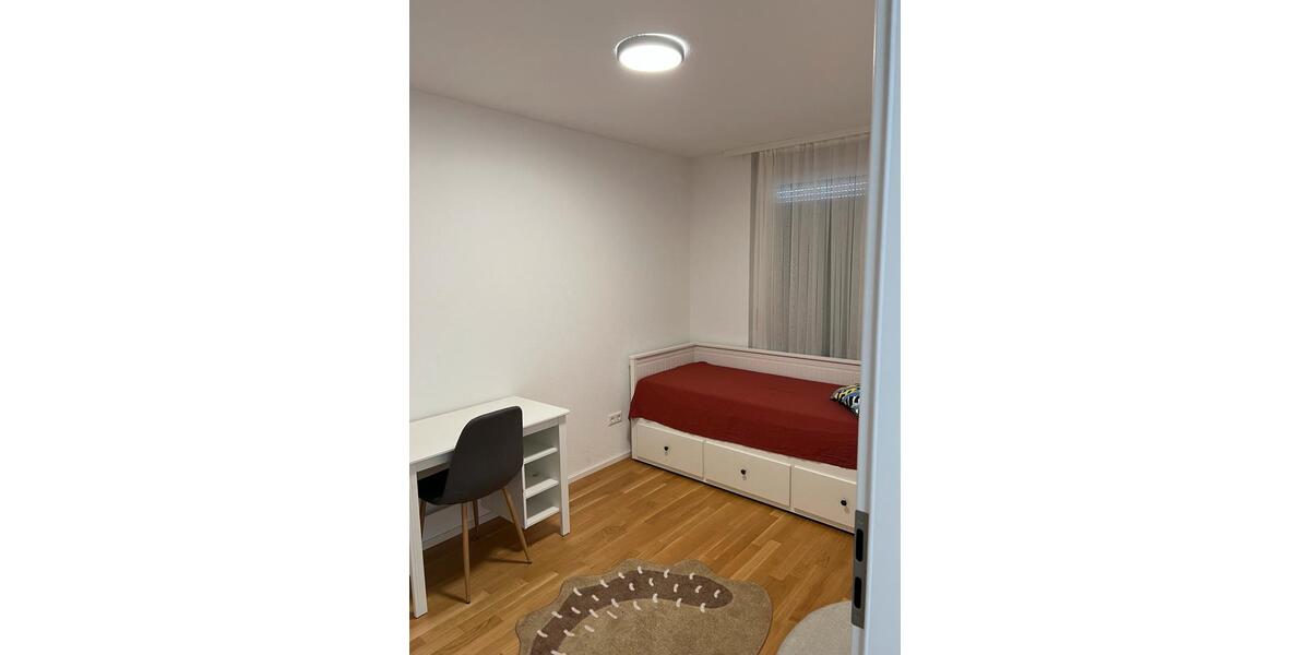 Etagenwohnung Esslingen am Neckar Brühl - 5 Zimmer, 127 m&sup2;, 2.250&euro; | Angebot:26320180