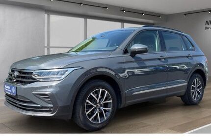 VW Tiguan 32.654 km 26.490 &euro; Salzkotten 33154
