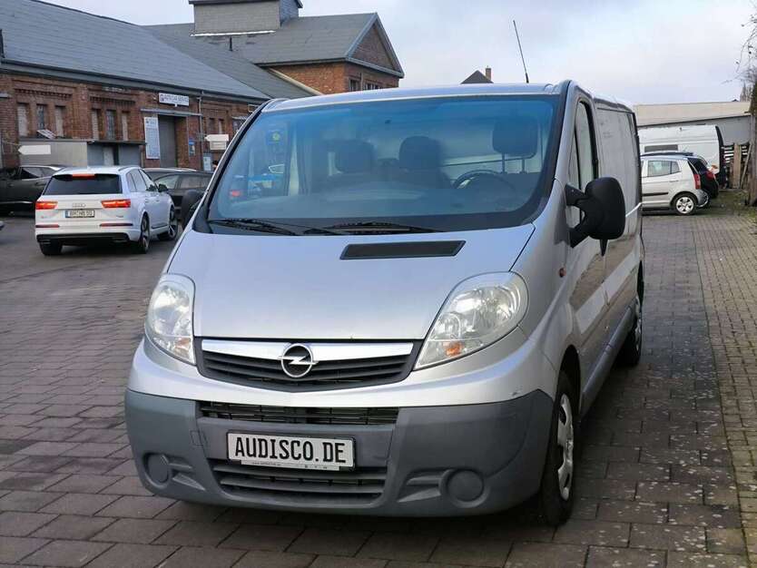Opel Vivaro 125.000 km 8.888 € Bergheim 50127