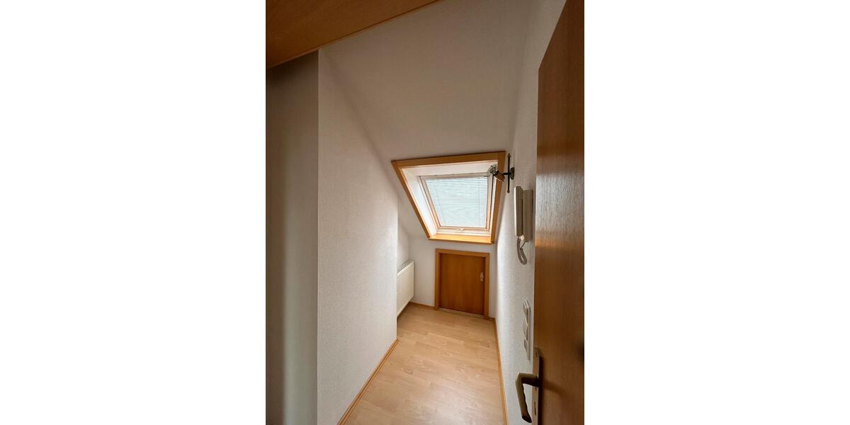 Dachgeschoßwohnung Halle (Saale) Gesundbrunnen - 2 Zimmer, 71 m&sup2;, 204.500&euro; | Angebot:27146983