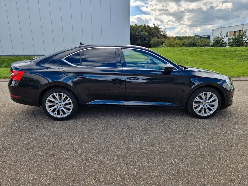 Skoda Superb 233.548 km 19.900 € Renchen 77871