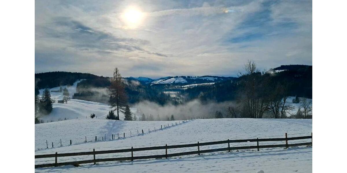 Etagenwohnung Stiefenhofen - 3 Zimmer, 100 m&sup2;, 1.000&euro; | Angebot:25992253