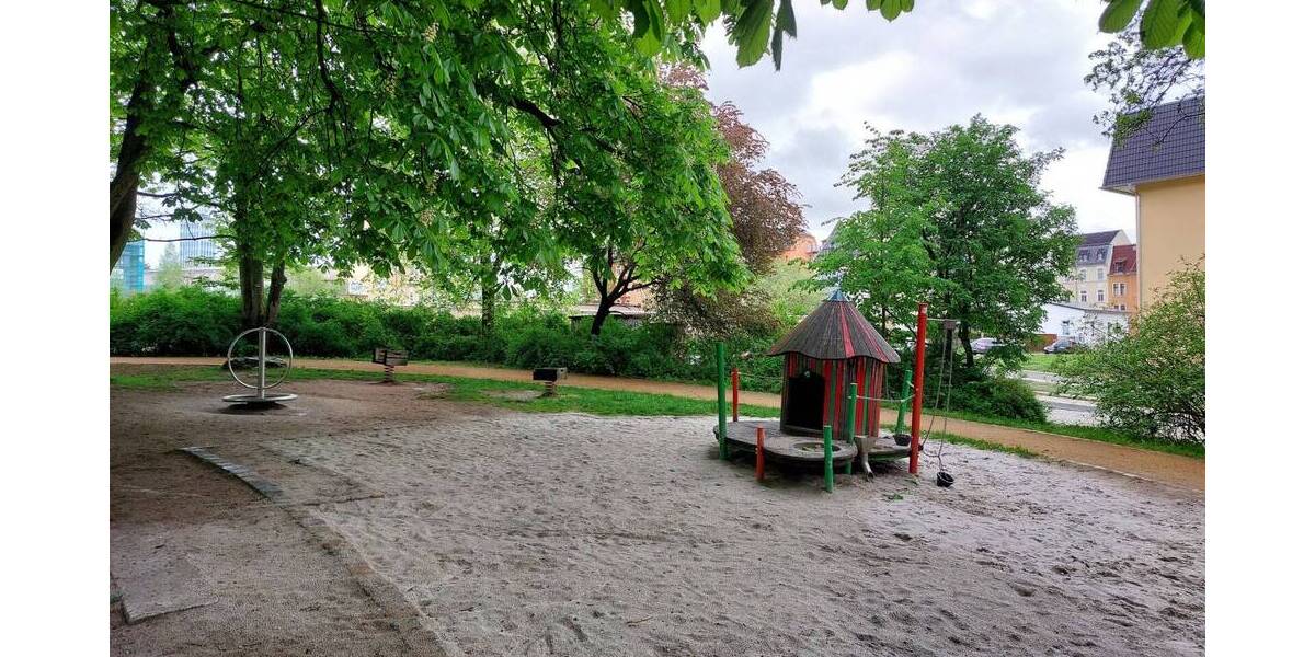 Etagenwohnung Plauen Preißelpöhl - 2 Zimmer, 69 m&sup2;, 55.600&euro; | Angebot:25747100