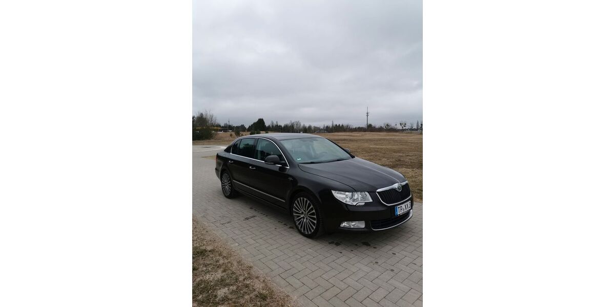 Skoda Superb 147.500 km 11.200 &euro; Templin 17268