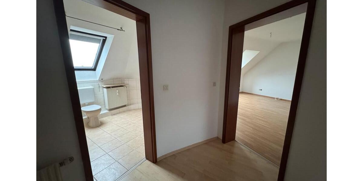 2 Zimmer Wohnung Heilsbronn Keller Balkon Bahnhof nähe 2 zimmer