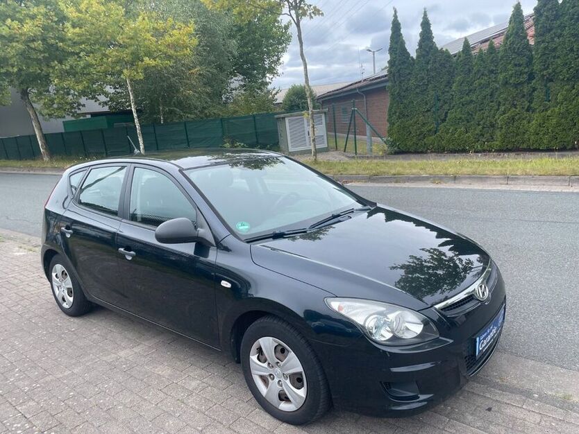 i30
