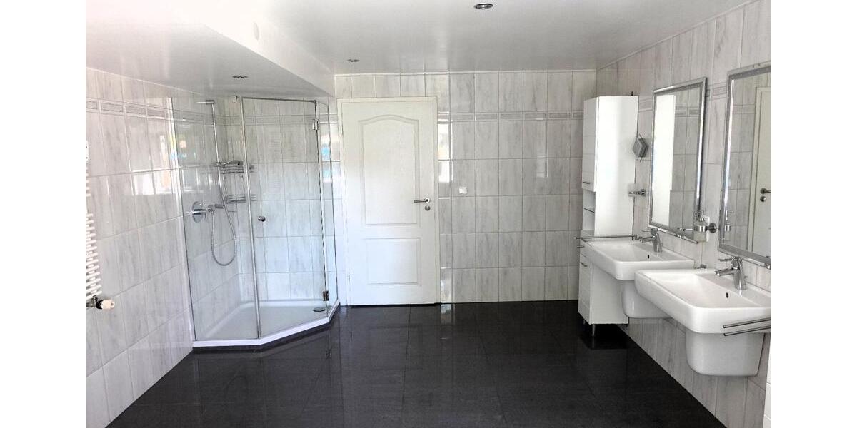 Erdgeschoßwohnung Pähl - 6 Zimmer, 260 m&sup2;, 2.000&euro; | Angebot:26570523