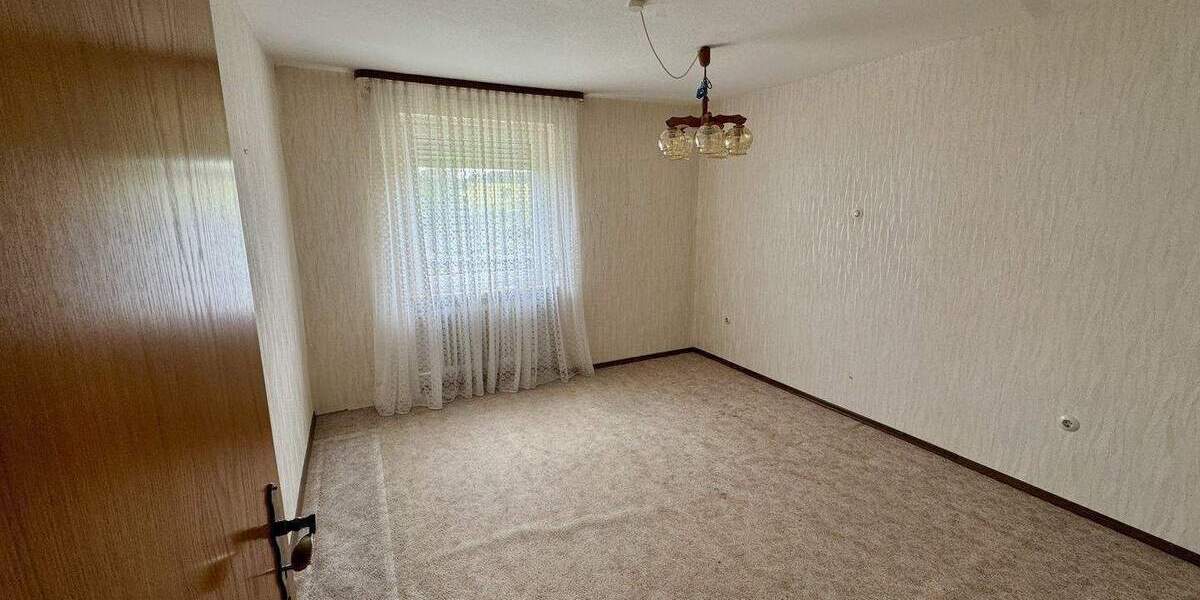 Mehrfamilienhaus, Wohnhaus Söhrewald Wattenbach - 6 Zimmer, 110 m&sup2;, 185.000&euro; | Angebot:25670896