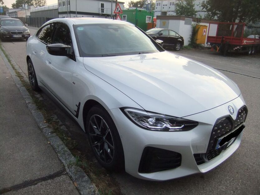 BMW i4 5.800 km 57.990 € Hohenbrunn bei München 85662
