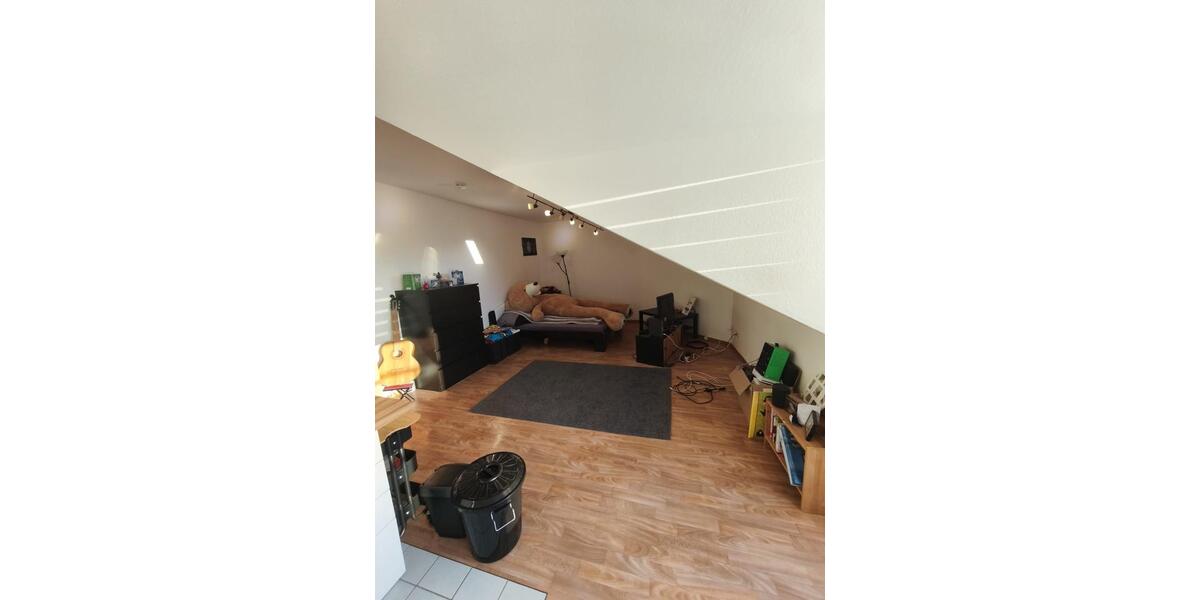 Dachgeschoßwohnung Zella-Mehlis Mehlis - 1 Zimmer, 40 m&sup2;, 275&euro; | Angebot:26048180