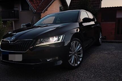 Skoda Superb 74.400 km 19.900 € München 81375