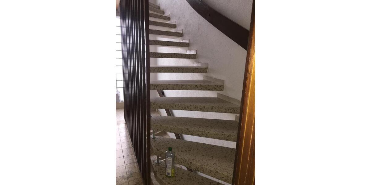 Etagenwohnung Kleinblittersdorf - 5 Zimmer, 120 m&sup2;, 1.000&euro; | Angebot:25431675