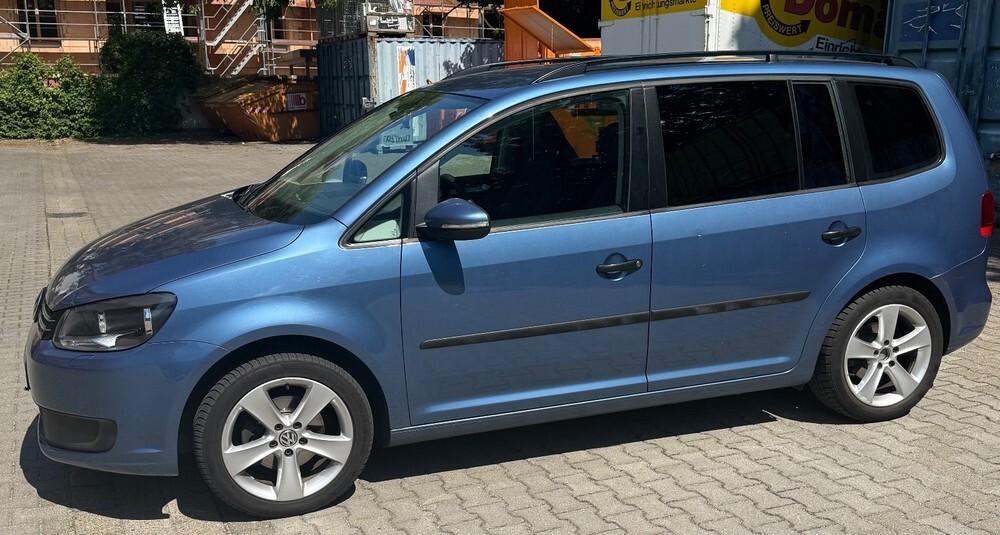 VW Touran 142.500 km 5.750 € Berlin 10178