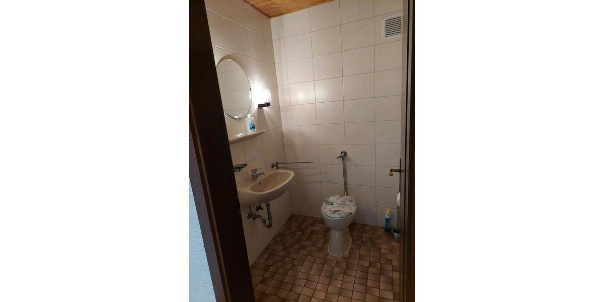 Reihenhaus Überherrn - 7 Zimmer, 204 m&sup2;, 300.000&euro; | Angebot:27208119