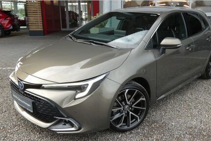 Toyota Corolla 15.200 km 31.950 &euro; Warmsen 31606
