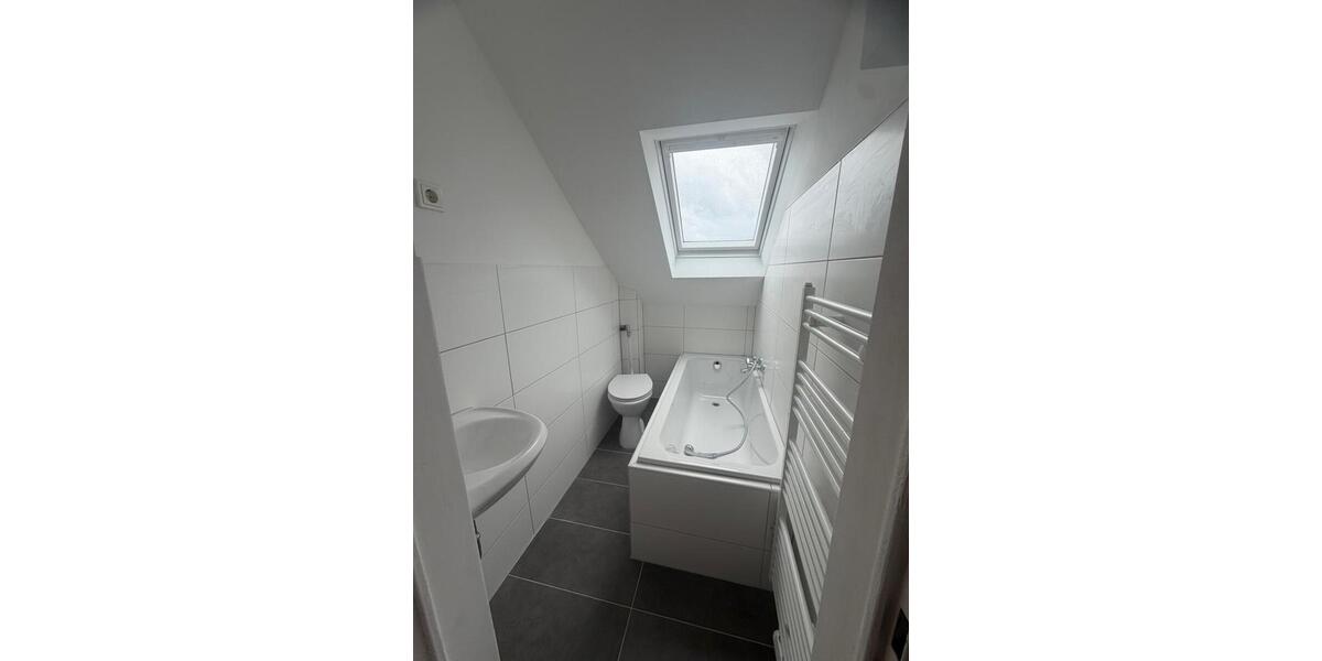 Dachgeschoßwohnung Sankt Ingbert - 3 Zimmer, 55 m&sup2;, 480&euro; | Angebot:25614189