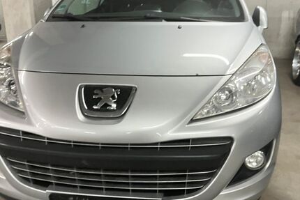 Peugeot 207 186.000 km 1.999 € Dortmund 44143