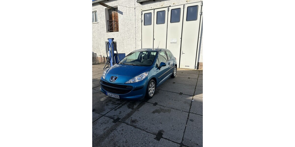 Peugeot 207 65.000 km 4.500 &euro; Meerane 08393