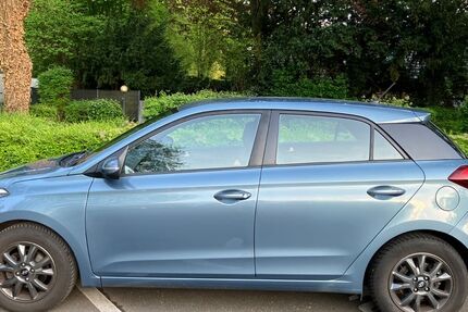 Hyundai i20 119.000 km 7.400 &euro; Neuss 41464