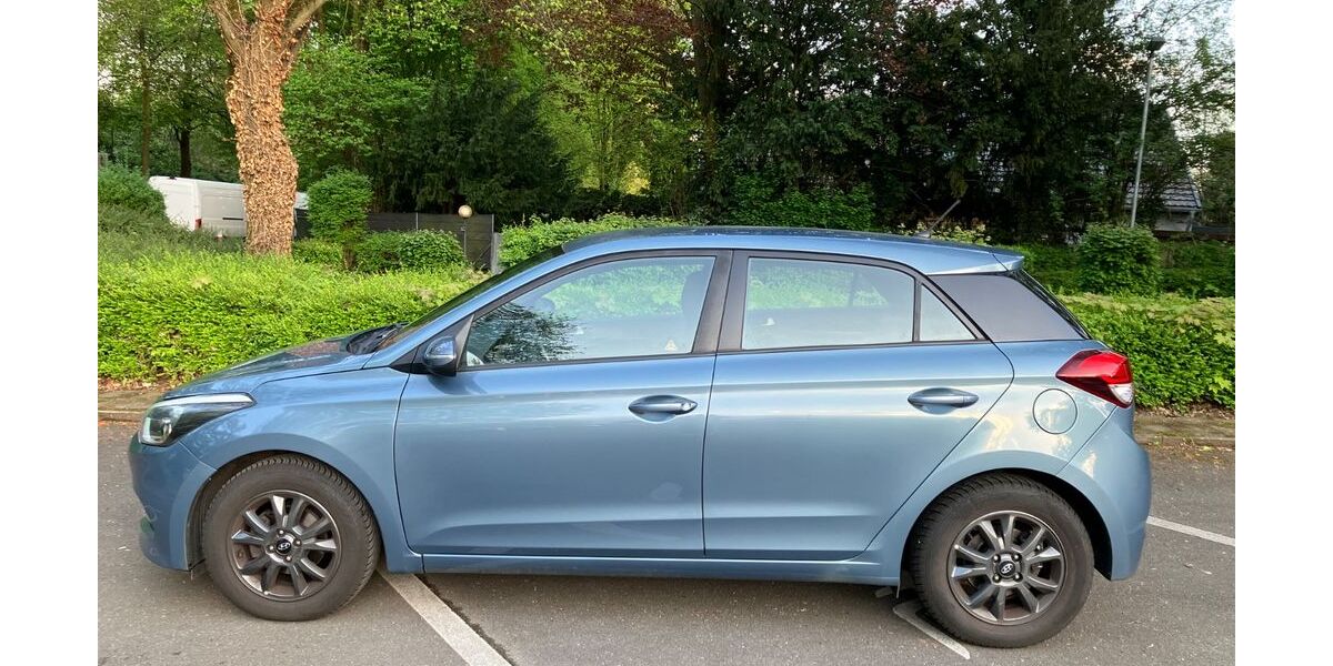 Hyundai i20 119.000 km 7.400 &euro; Neuss 41464