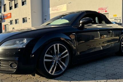 Audi TT 220.000 km 7.990 &euro; Germering 82110