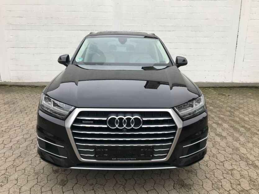 Q7