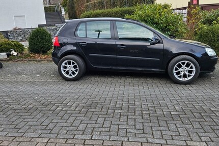 VW Golf V 158.000 km 3.600 &euro; Möhnesee 59519