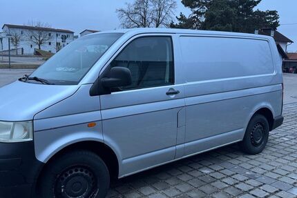 VW T5 Transporter 224.500 km 5.400 &euro; Berg im Gau 86562