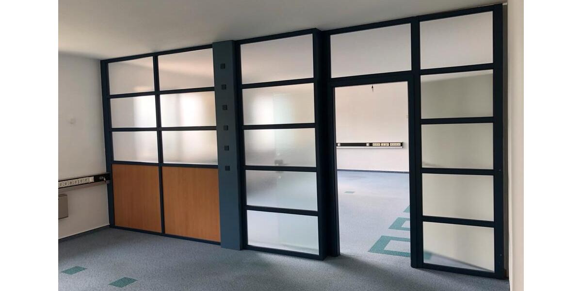 Gewerbeimmobilie Büro Bürogebäude in 98530 Oberstadt zimmer