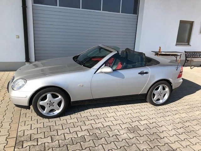 Mercedes-Benz SLK 200 20.500 km 19.900 € Hallbergmoos 85399
