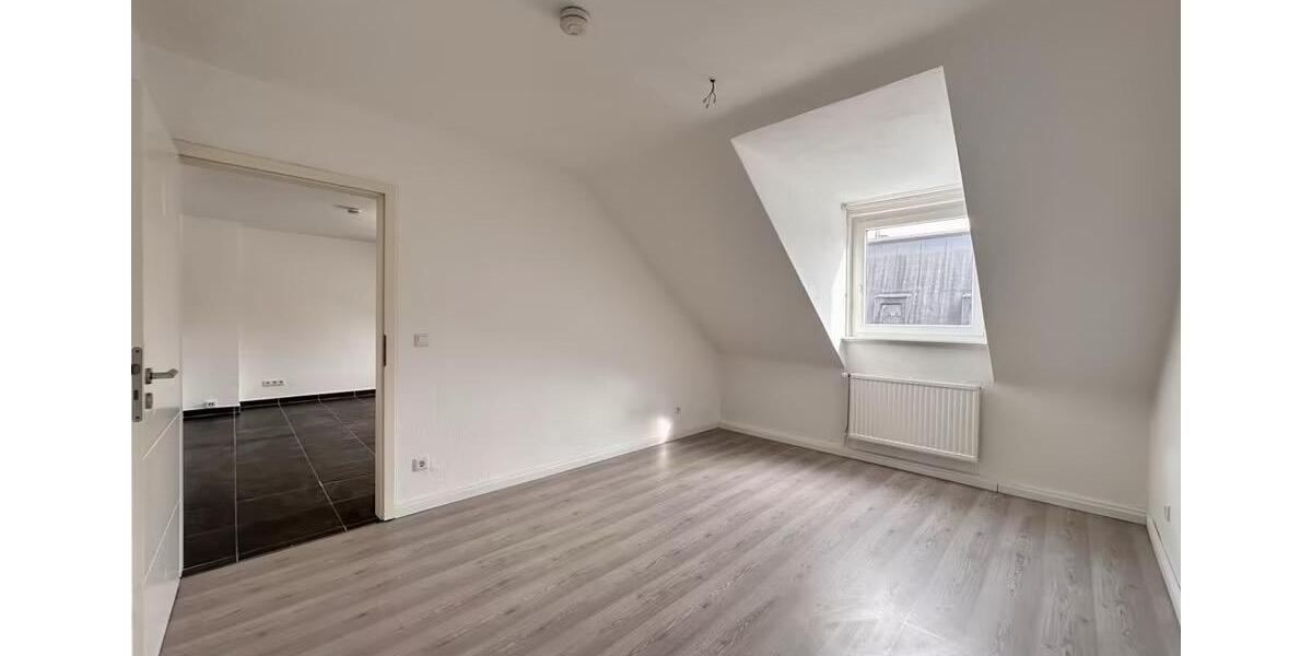 Dachgeschoßwohnung Gelsenkirchen - 4 Zimmer, 73 m&sup2;, 520&euro; | Angebot:26678946