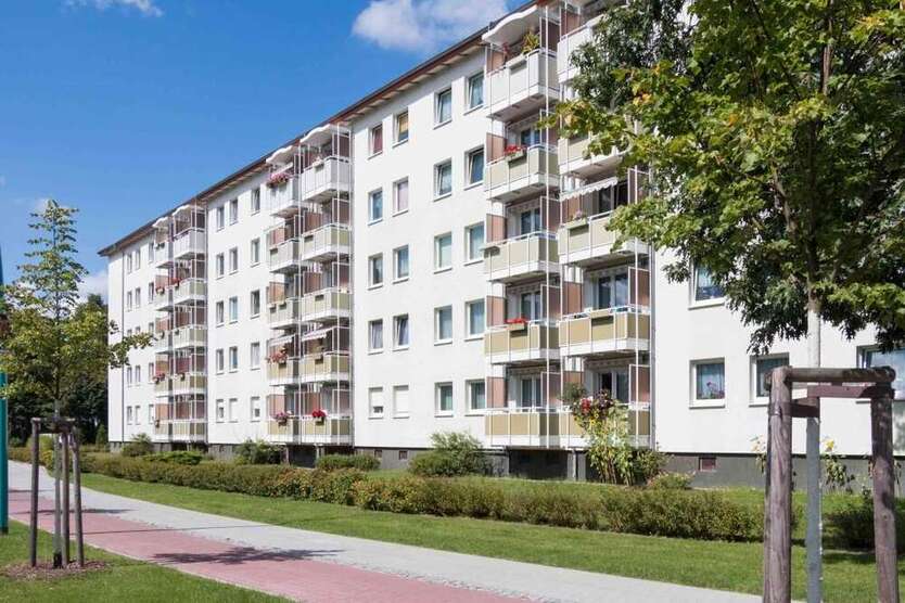 Wohnung zum Mieten in Hoyerswerda 383 € 69.69 m²