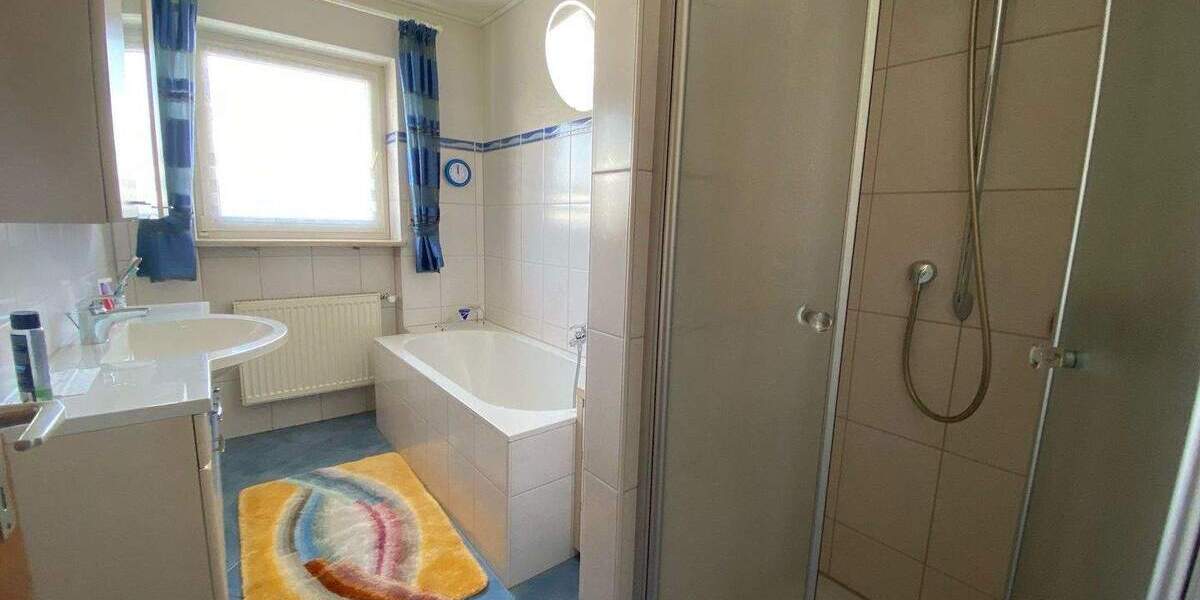 Mehrfamilienhaus, Wohnhaus Langenzenn - 8 Zimmer, 194 m&sup2;, 679.000&euro; | Angebot:25797925