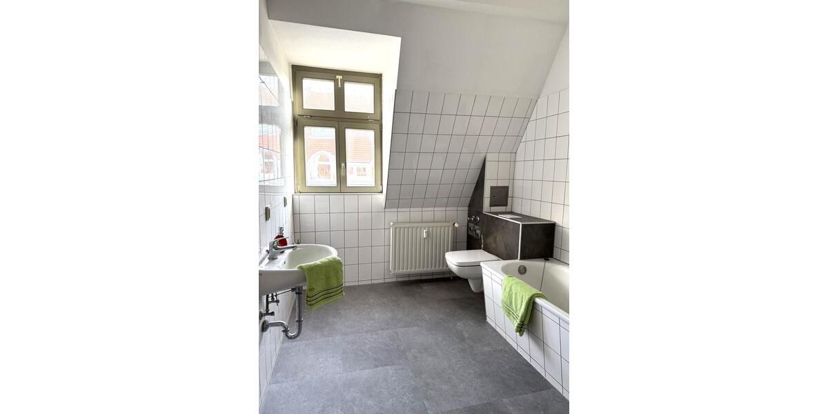 Dachgeschoßwohnung Magdeburg Nordwest - 2 Zimmer, 55 m&sup2;, 400&euro; | Angebot:25415665