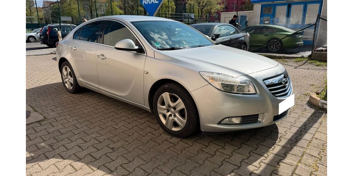 Opel Insignia 189.000 km 3.499 &euro; Berlin 12045