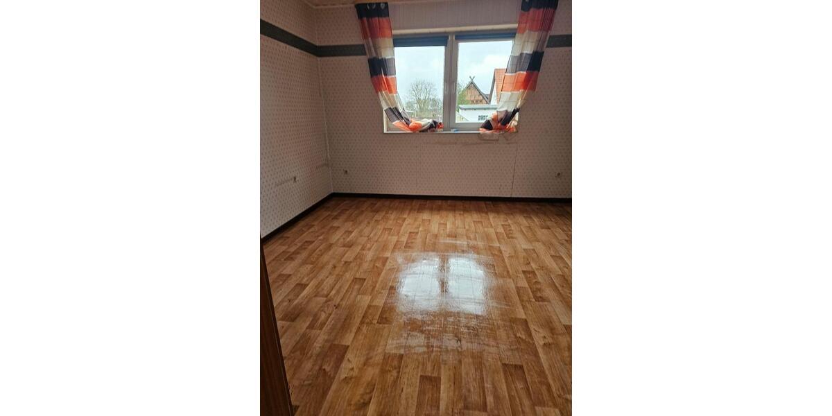 Doppelhaushälfte Hankensbüttel - 7 Zimmer, 165 m&sup2;, 230.000&euro; | Angebot:26786898