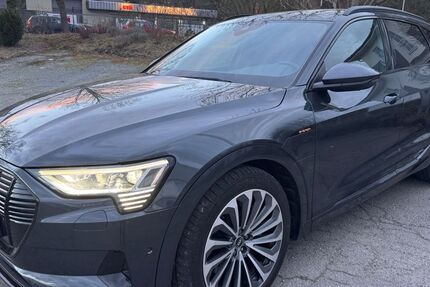 Audi e-tron 108.000 km 26.699 &euro; Bielefeld 33689