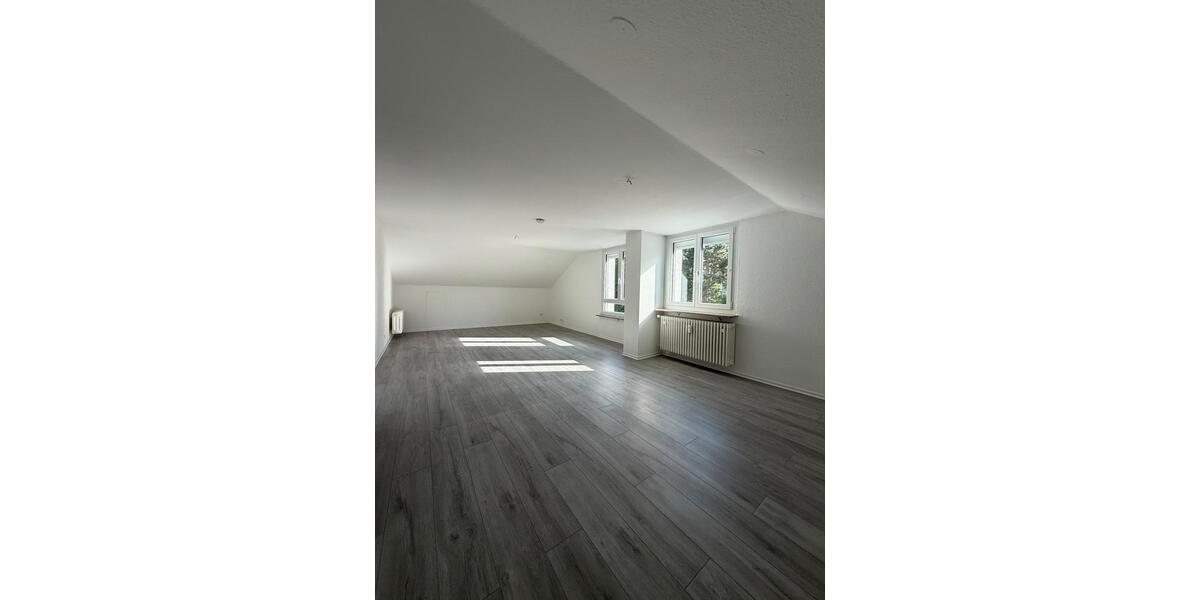 Dachgeschoßwohnung Radolfzell am Bodensee - 3 Zimmer, 81 m&sup2;, 423.000&euro; | Angebot:27118383