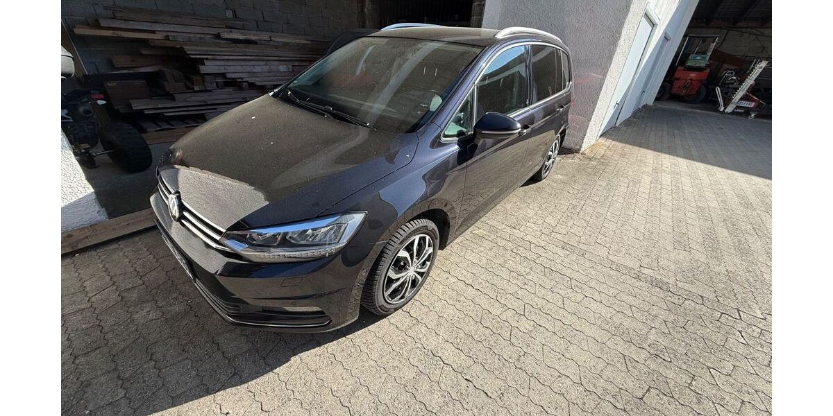 VW Touran 256.500 km 12.990 &euro; Unterschleißheim 85716