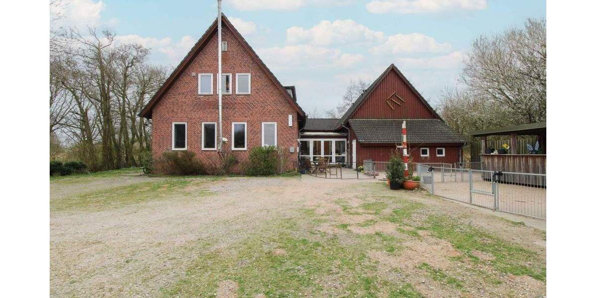 Einfamilienhaus Neukirchen - 7 Zimmer, 398.000&euro; | Angebot:25717181