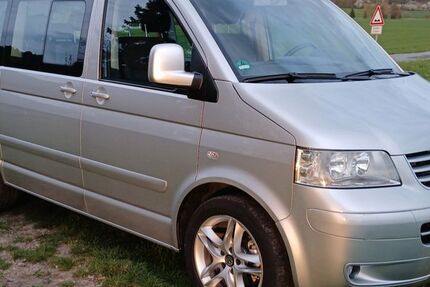VW T5 Multivan 336.500 km 11.499 &euro; Breuna 34479