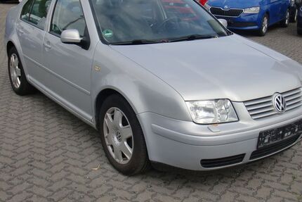 VW Bora 180.000 km 1.595 € Braunschweig 38110